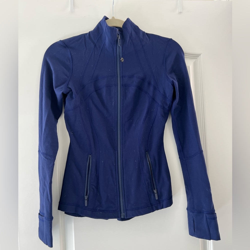 Lululemon women’s jacket - size 4 - navy